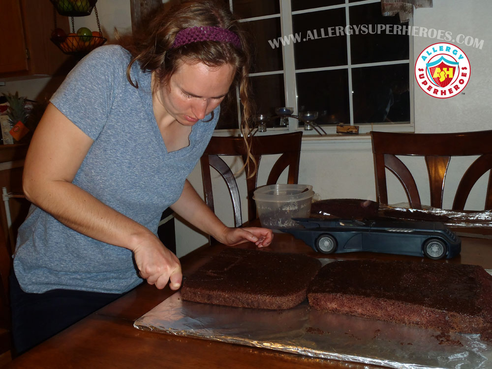 Use a serrated knife to cut your frozen cake | Crumb Free Cake Carving | by Allergy Superheroes